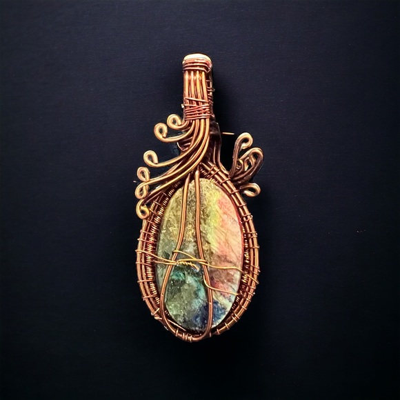 Wire Wrapped Labradorite Pendant - Picture 2 of 2